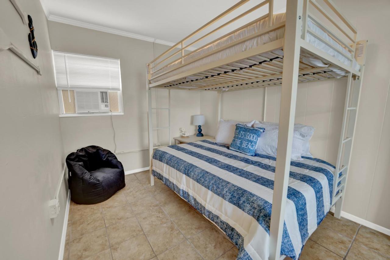 Sea Foam Suites Lower Grand Lagoon Exterior foto
